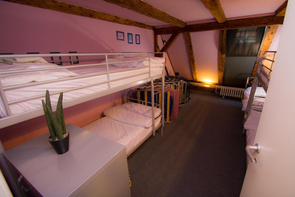 Hostel Tufna Osijek Buitenkant foto
